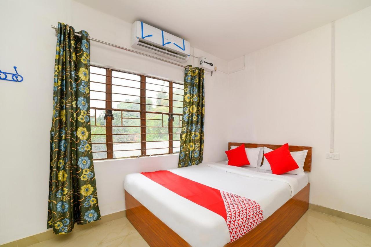 Oyo 40893 Hotel Lotus Guwahati Exterior foto